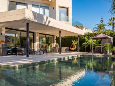 Sophisticated 7-Bedroom Villa with Private Pool in Marbella’s Prestigious Nueva Andalucía