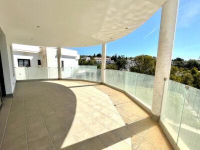 Sea View Villas with Indoor & Outdoor Pools in Benalmádena, Costa del Sol